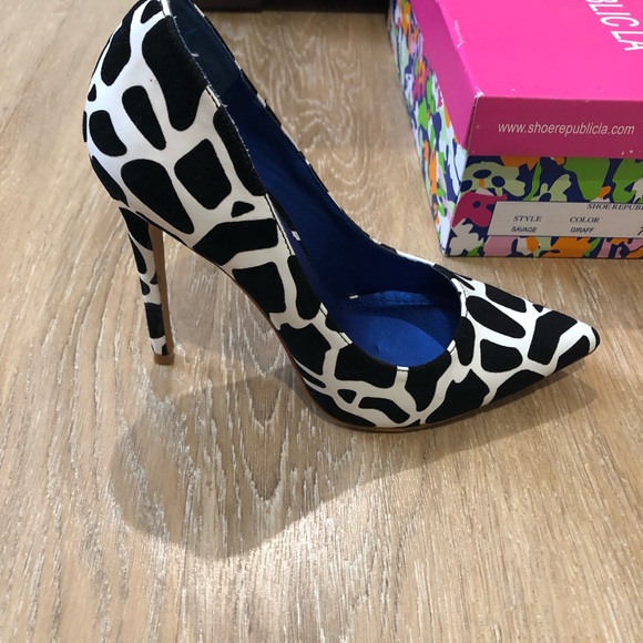 GIRAFFE BLACK PRINT POINTED TOE HIGH HEEL PUMP - Picture 5 of 8